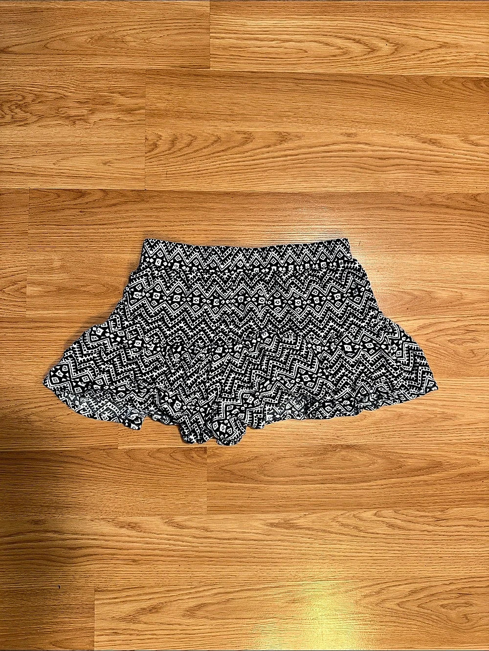 Aeropostale Geometric High Waist Shorts in Black & White Size Small